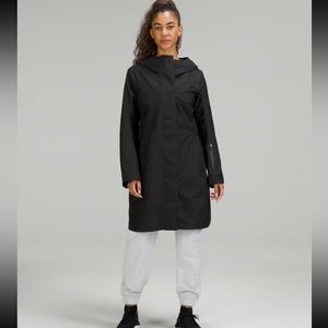 Lululemon Rain Jacket, Black, Size 6